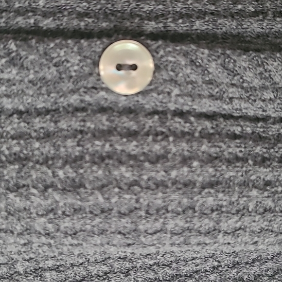 ✨️FINAL PRICE✨️Long sleeved Front Tie Top - Picture 7 of 8